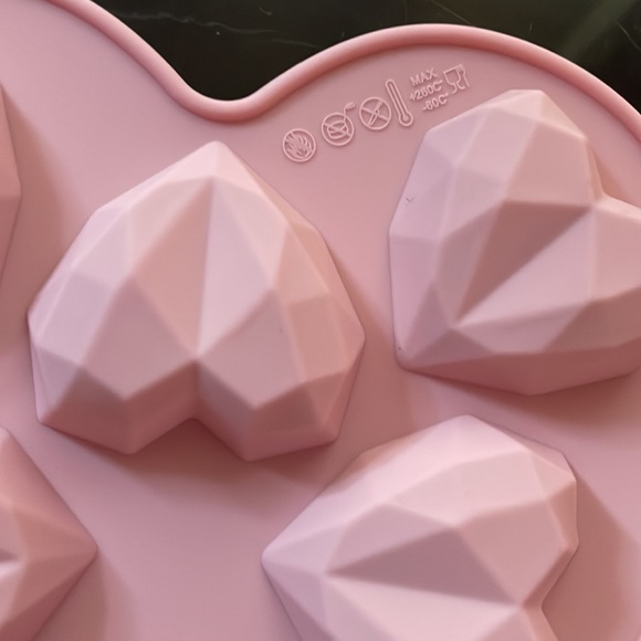 diamond heart shaped silicone baking molds 2 brand new in package - Picture 4 of 4